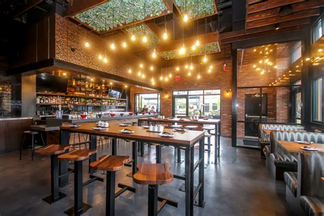 JINYA RAMEN BAR .